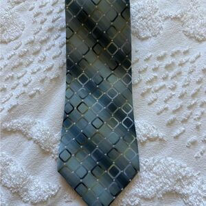 Stafford Geometric Patterned Tie